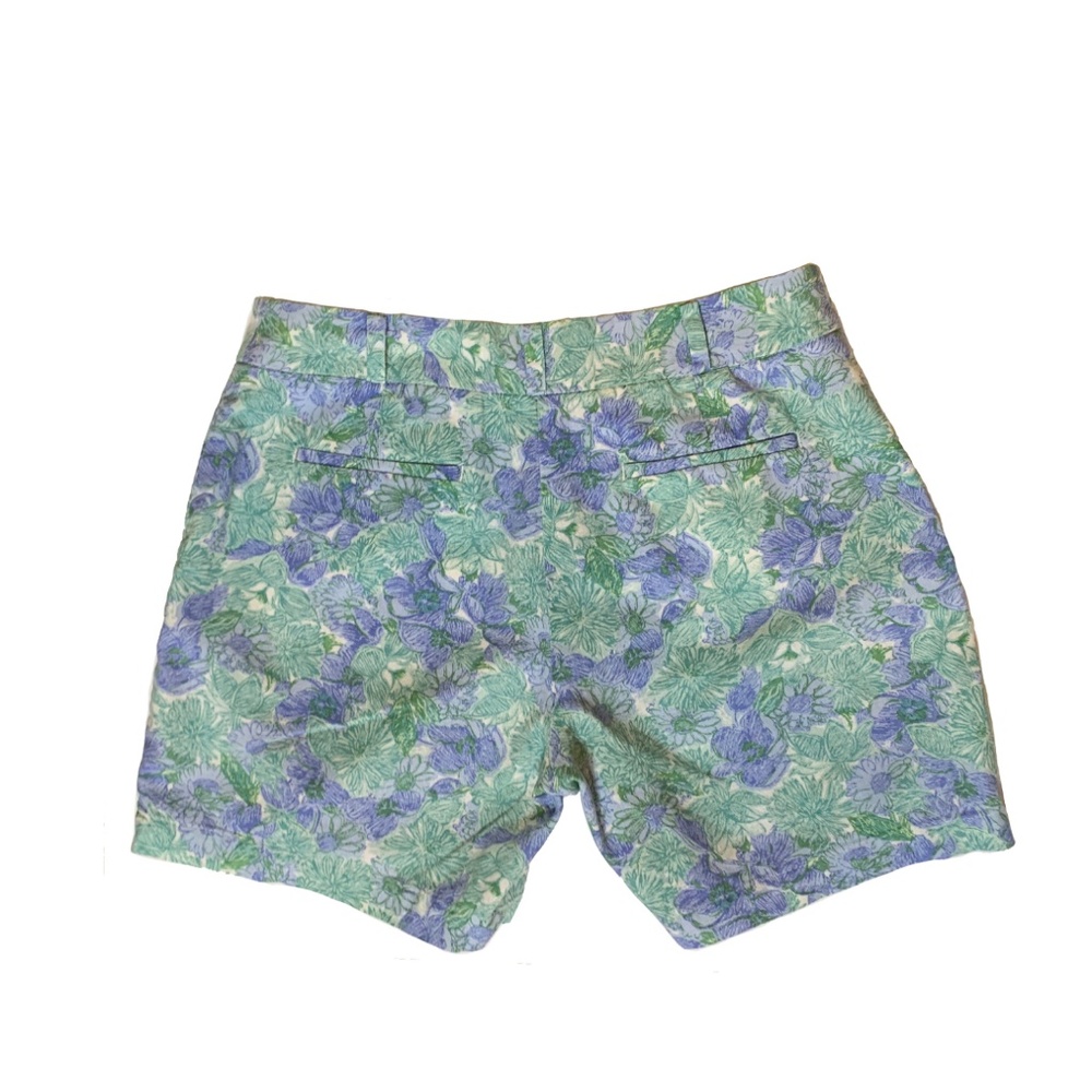 3/$20 Talbots Petite Floral Shorts - Picture 2 of 4